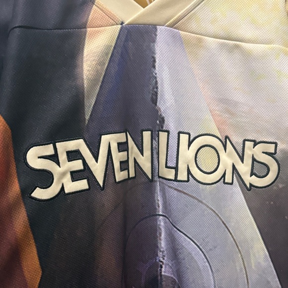 Seven Lions Graphic Long Sleeve Shirt - Picture 2 of 4